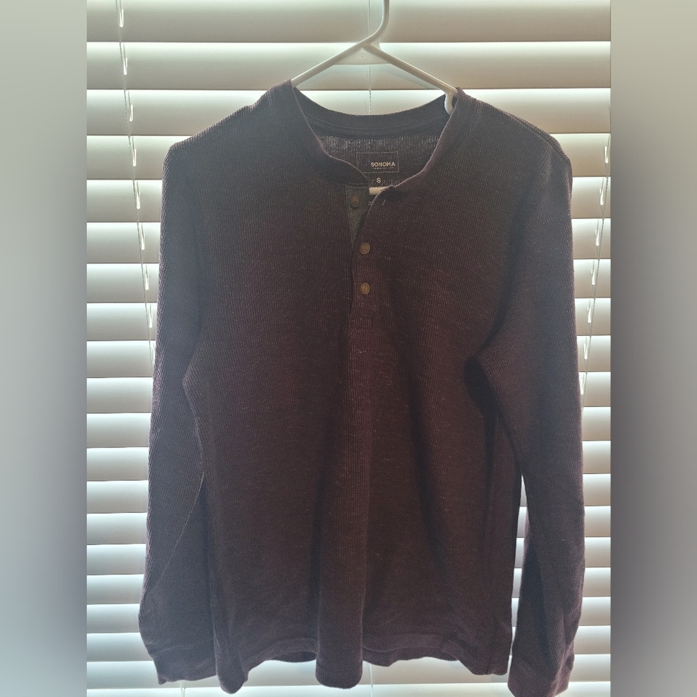 Long sleeve maroon thermal